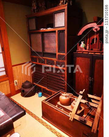 レトロな家屋 レトロな家屋 113710166