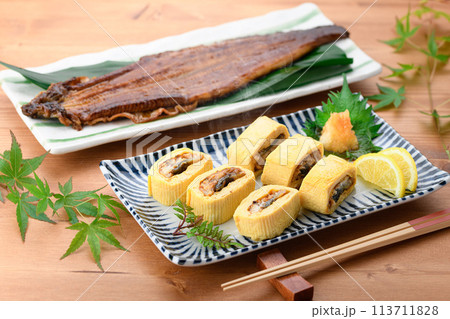 う巻き 鰻巻き( うなぎを入れた出汁巻きたまご ) う巻き 鰻巻き( うなぎを入れた出汁巻きたまご ) 113711828