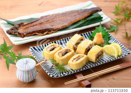 う巻き 鰻巻き( うなぎを入れた出汁巻きたまご ) う巻き 鰻巻き( うなぎを入れた出汁巻きたまご ) 113711830