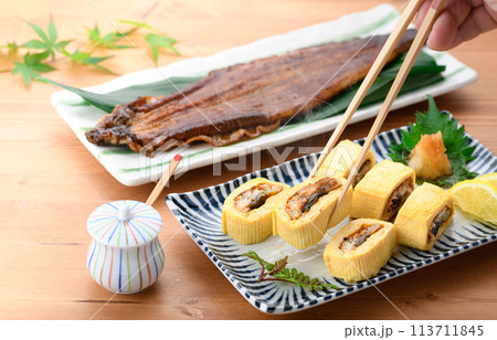 う巻き 鰻巻き( うなぎを入れた出汁巻きたまご ) う巻き 鰻巻き( うなぎを入れた出汁巻きたまご ) 113711845