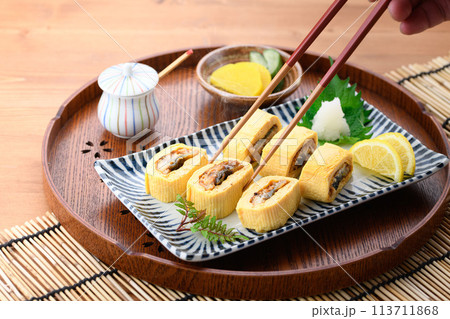 う巻き 鰻巻き（ うなぎを入れた出汁巻きたまご ） 113711868