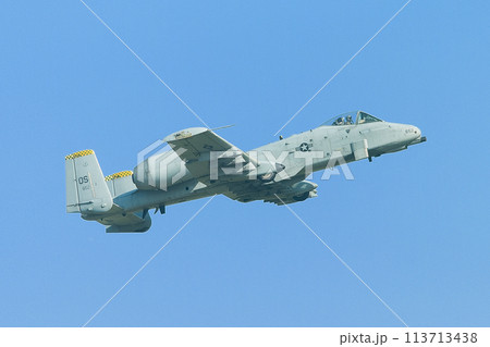 アメリカ空軍A-10AサンダーボルトⅡ上昇 アメリカ空軍A-10AサンダーボルトⅡ上昇 113713438