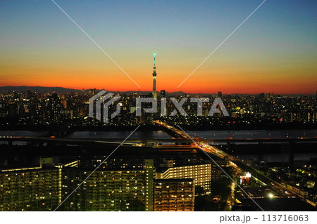 スカイツリーのある夕景　5月江戸川51東京スカイツリー夕景・タワーホール船堀 113716063