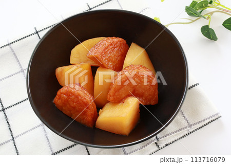 じゃがいもとさつま揚げの甘辛煮 113716079