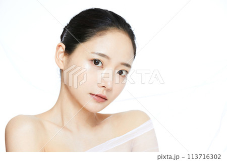 若い女性の清潔感のあるビューティー イメージ 若い女性の清潔感のあるビューティー イメージ 113716302