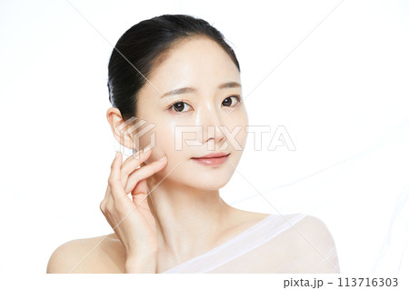 若い女性の清潔感のあるビューティー イメージ 若い女性の清潔感のあるビューティー イメージ 113716303
