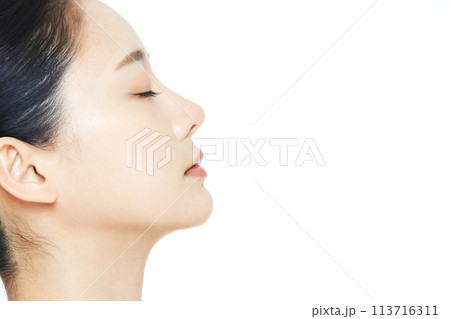 若い女性の清潔感のあるビューティー イメージ 若い女性の清潔感のあるビューティー イメージ 113716311