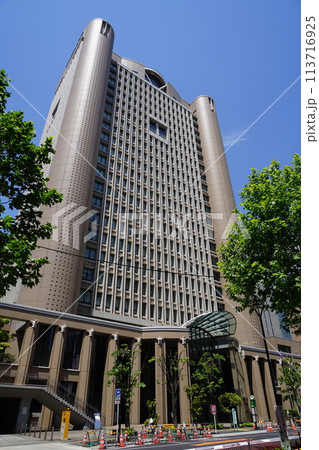 神田にある明治大学駿河台キャンパス 5月千代田1099明治大学 神田にある明治大学駿河台キャンパス 5月千代田1099明治大学 113716925