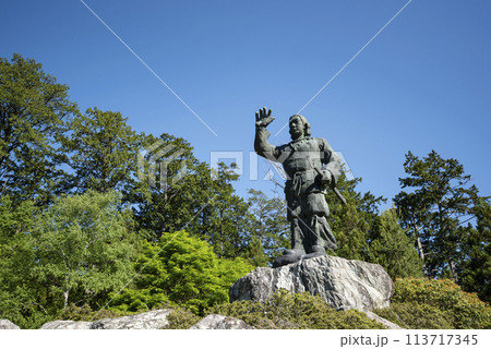 三峯神社日本武尊銅像　埼玉県秩父市 113717345