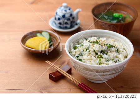 わかめご飯と若芽のお味噌汁 わかめご飯と若芽のお味噌汁 113720823