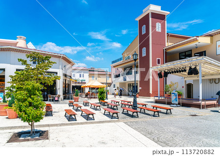 【東京都】爽やかな青空が広がる三井アウトレットパーク多摩南大沢 113720882