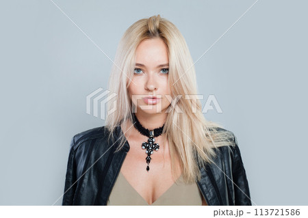 Elegant fashion jewelry model woman. Lady with fresh clean skin, blonde hair  113721586