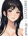 煌めきを宿す瞳：エレガントな美女のクローズアップ 113722965