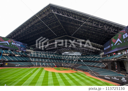 北海道ボールパーク　エスコンフィールド北海道 113725130