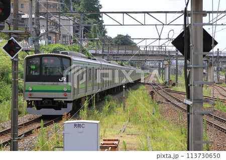 長津田駅を出発した「横浜線（国鉄205系電車）」 113730650