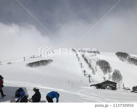 八方尾根スキー場の兎平ゲレンデ 113730950