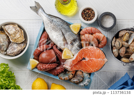 Seafood Platter Delight 113736138