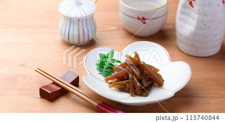 春の山菜料理　ふきの煮物　（ きゃらぶき ） 113740844