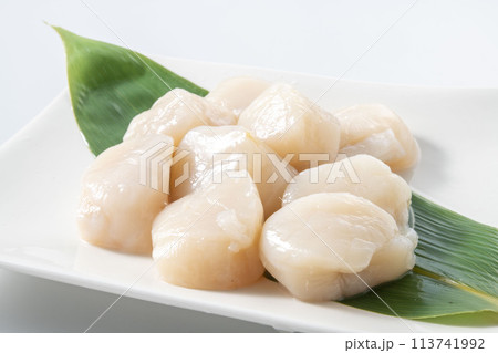 美味しいホタテの刺身 113741992