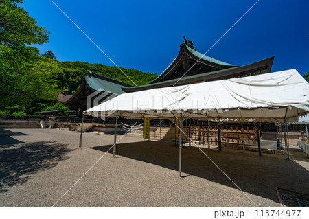 【備前国一宮】吉備津彦神社 初夏の青空と社殿1 岡山県岡山市北区 【備前国一宮】吉備津彦神社 初夏の青空と社殿1 岡山県岡山市北区 113744977