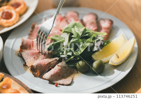 ローストビーフ 113746251