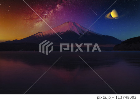 富士山にかかる月と星空合成	 113748002