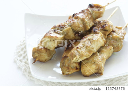 インドネシア串焼きサテ・アヤム 113748876