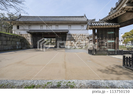 丸亀城（香川県）大手一の門 113750150
