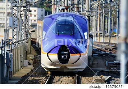 陸奥路から山形へ新たな翼…　新型!!山形新幹線『つばさ』E8系 113750854