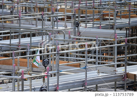 建築基礎工事現場（地足場）　イメージ 113753789