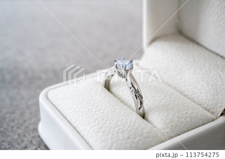 指輪 113754275