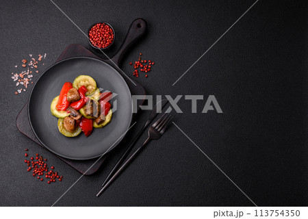 Delicious fresh grilled vegetables zucchini, bell peppers, mushrooms and onions 113754350