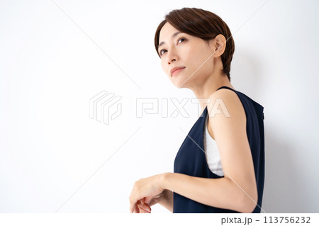 ミドル女性　 113756232