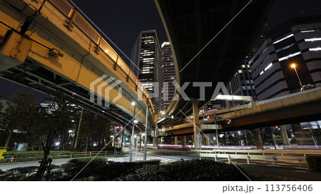 東京ガス前交差点(東京都港区)から見た浜崎橋ジャンクションの夜景 東京ガス前交差点(東京都港区)から見た浜崎橋ジャンクションの夜景 113756406