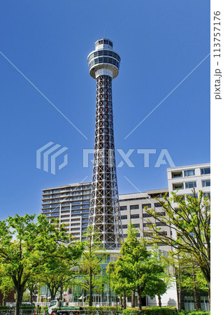 横浜市　山下町　横浜マリンタワー 113757176