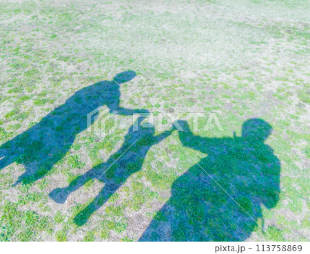 春のお出かけ 113758869