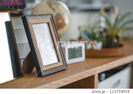 フォトフレームのある部屋 113759058