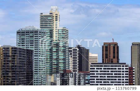Skyscraper buildings in Melbourne cityscape, Victoria Australia 113760799