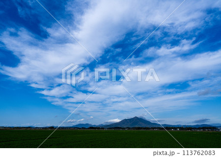 大草原と筑波山 大草原と筑波山 113762083