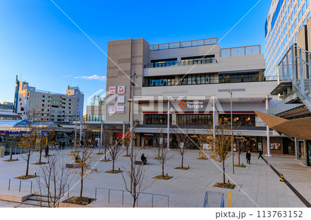 栃木県 JR宇都宮駅東口の都市風景(ウツノミヤテラス) 栃木県 JR宇都宮駅東口の都市風景(ウツノミヤテラス) 113763152