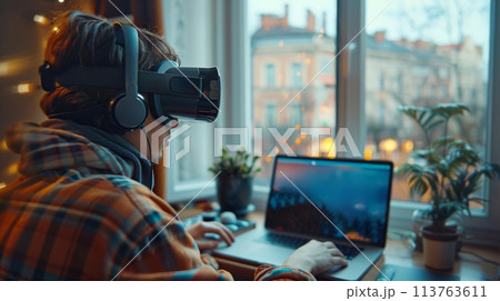 Woman Using Virtual Reality Headset at Home...のイラスト素材 [113763611] - PIXTA