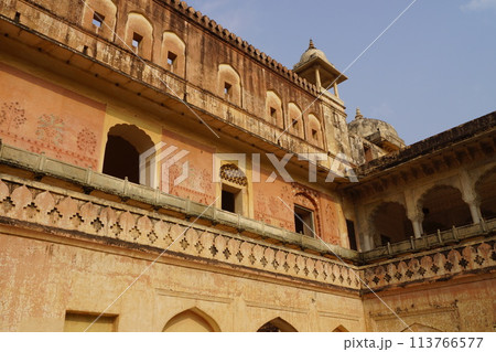 インド ジャイプル郊外 アンベール城の建物 113766577