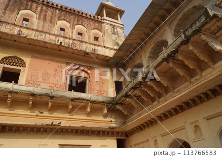 インド ジャイプル郊外 アンベール城の建物 インド ジャイプル郊外 アンベール城の建物 113766583