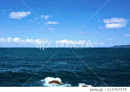 青空と海 113767570