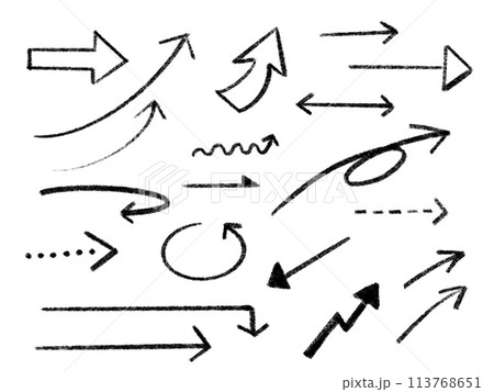 手描きの矢印 113768651