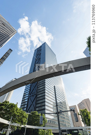 サインリングと新宿三井ビルディング 東京都新宿区西新宿 サインリングと新宿三井ビルディング 東京都新宿区西新宿 113769960