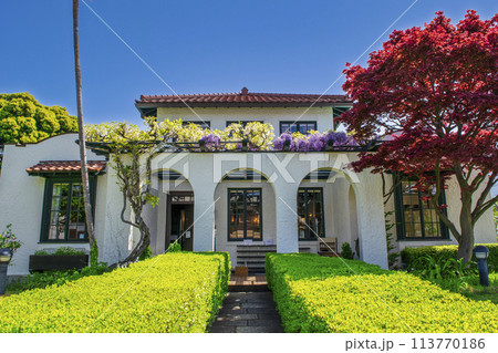 横浜市　港の見える丘公園　山手111番館 113770186