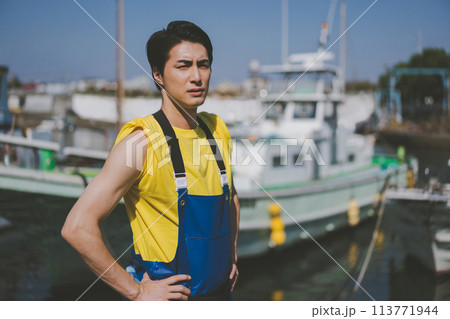 fisherman 113771944
