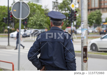 Kosovar police officer 113772060