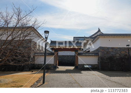 山梨県　甲府市　甲府城　山手門 113772383